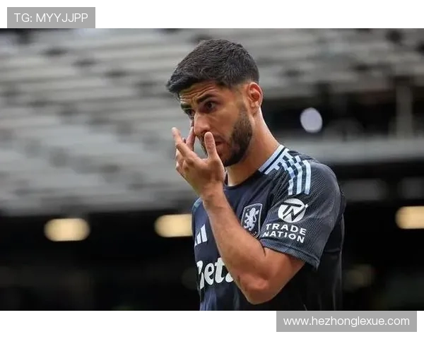 阿森西奥与什克等球员跟随巴黎预备队训练 俱乐部等待他们完成转会离队